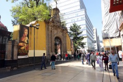 Entrén till Templo de San Francisco, längs gågatan Av Francisco I. Madero, Centro Histórico, Mexico City.
