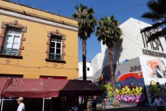 Scen längs trevliga gågatan Regina, Centro Histórico, Mexico City.