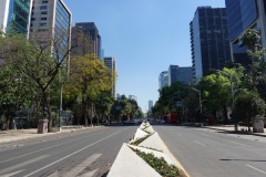 Gatuscen längs Av. P.º de la Reforma, Mexico City.