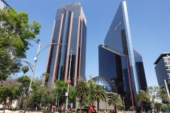 Skyskrapor vid rondellen Glorieta del Ahuehuete, Av. P.º de la Reforma, Mexico City.