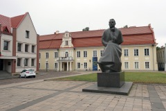 Staty vid Rådhustorget, gamla staden, Kaunas.