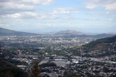 Utsikten över San Salvador från Mirador de Los Planes de Renderos.