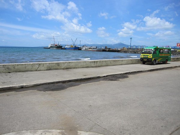 Hamnen i centrala Ormoc, Leyte.