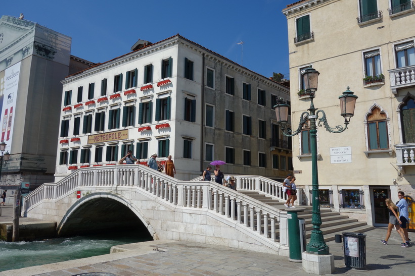 Hotel Metropole längs gatan Riva degli Schiavoni, Venedig.